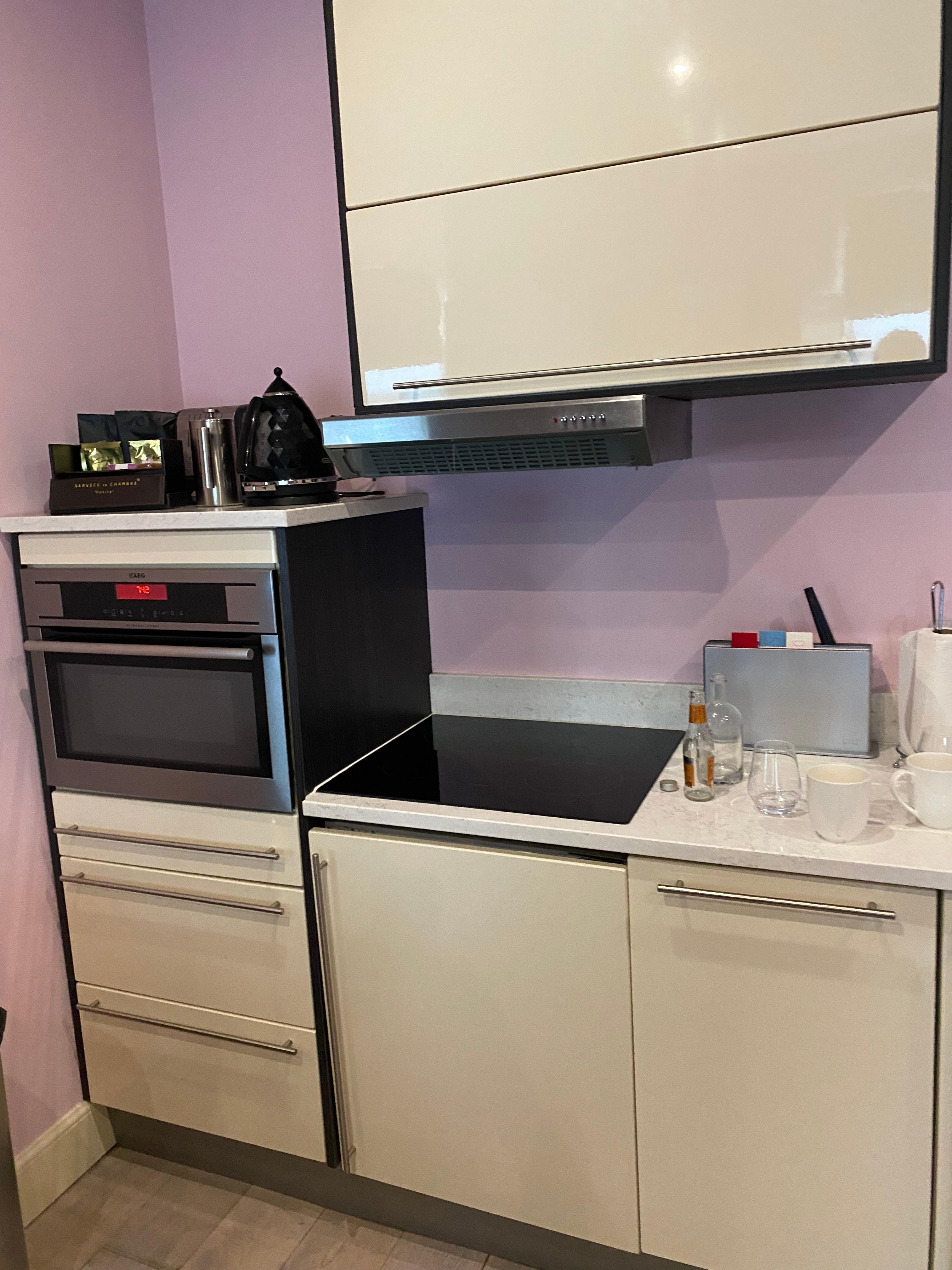 Kitchen facilities in apartment 1 