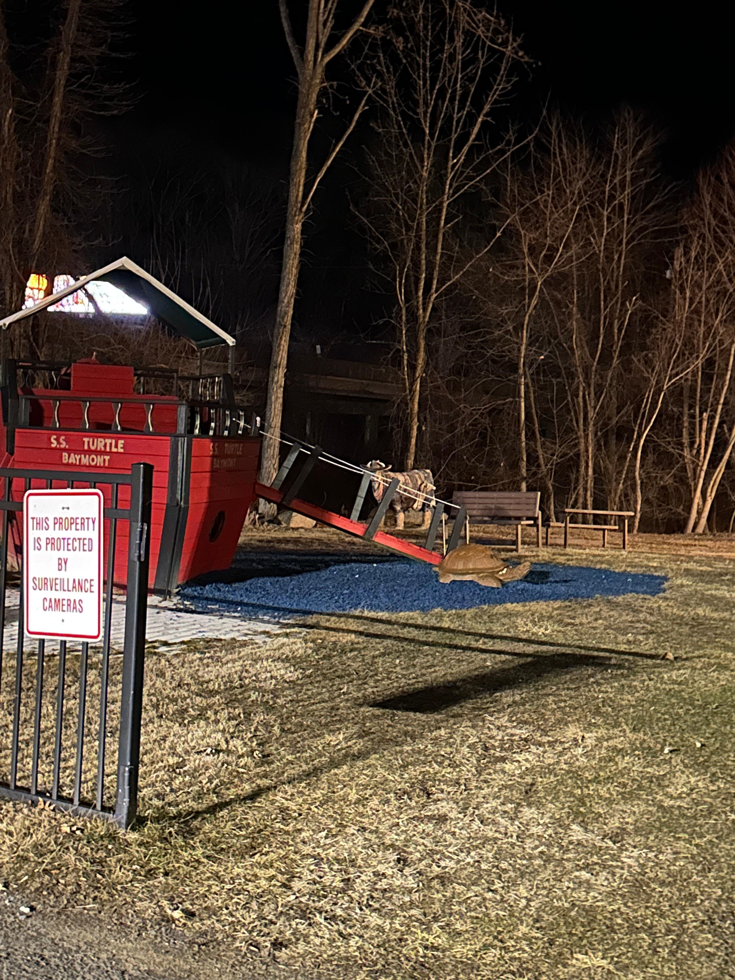 Nice little outdoor playground for kids 