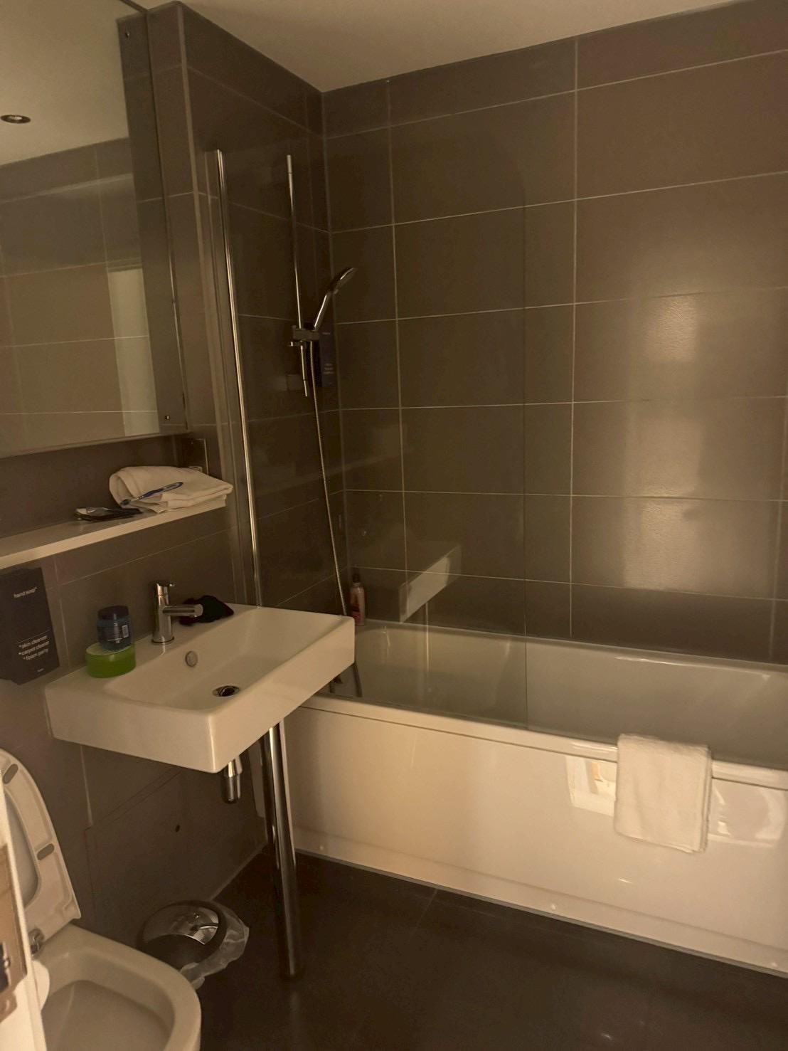 浴槽は大きいです。