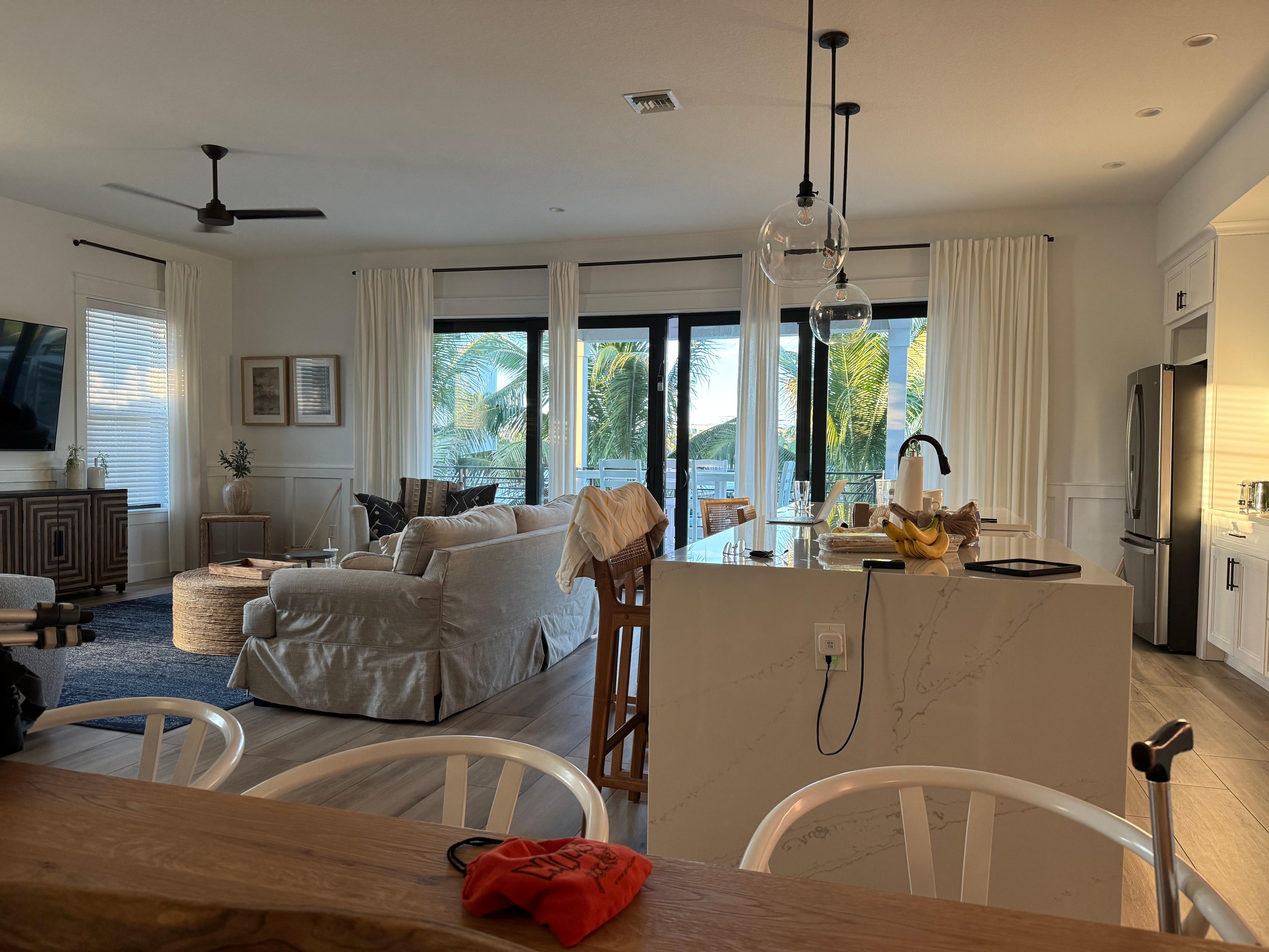 Kitchen and livingroom on 2nd floor