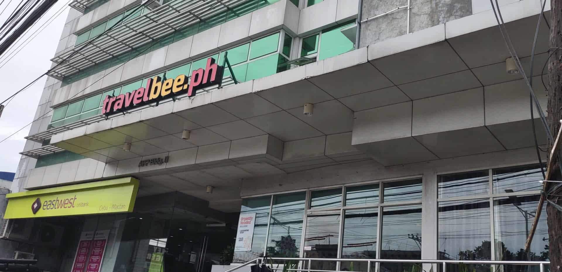 This is the front of the hotel. Make sure you go to the correct location. My taxi took me to the second location. Luckily, the doorman alerted me before I took my bags.

Luckily, the location was only a minute or two away.