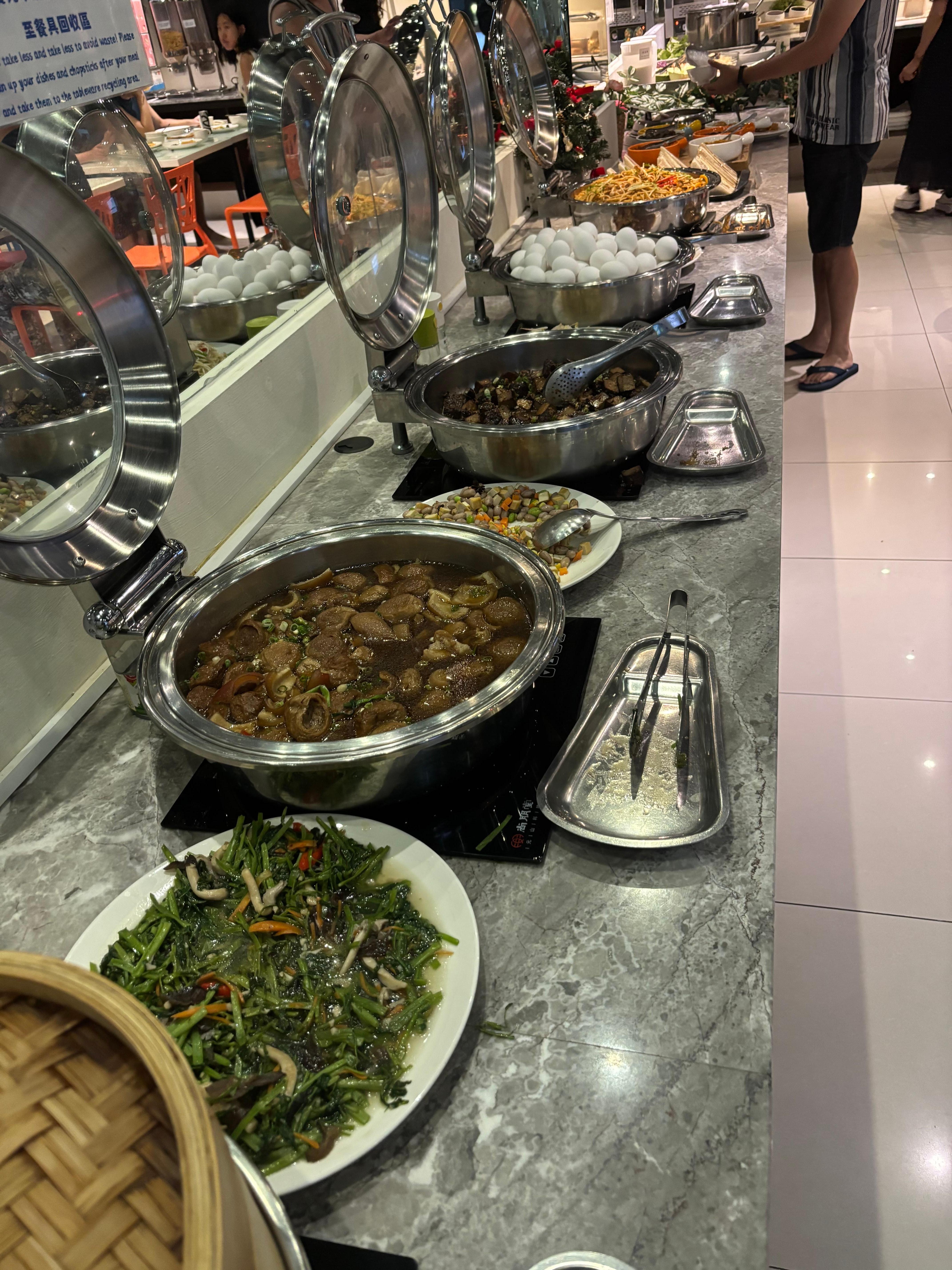 早餐口味鹹淡適中，比在外面買早餐還划算且豐富