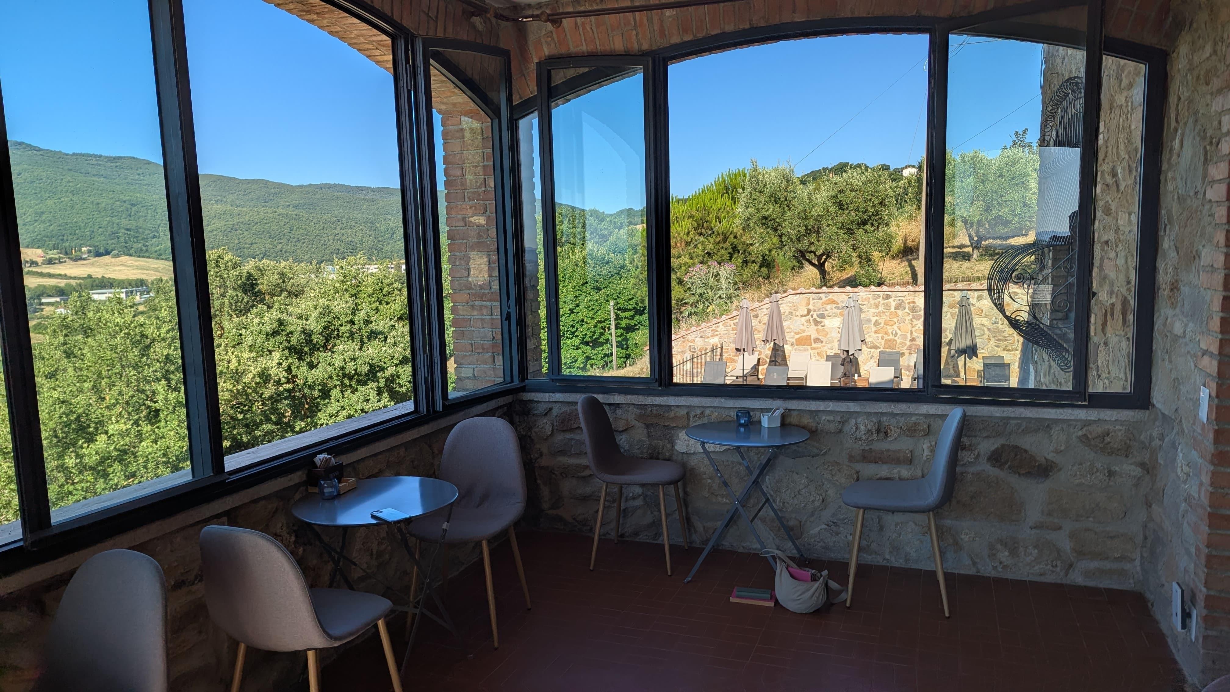 Breakfast room