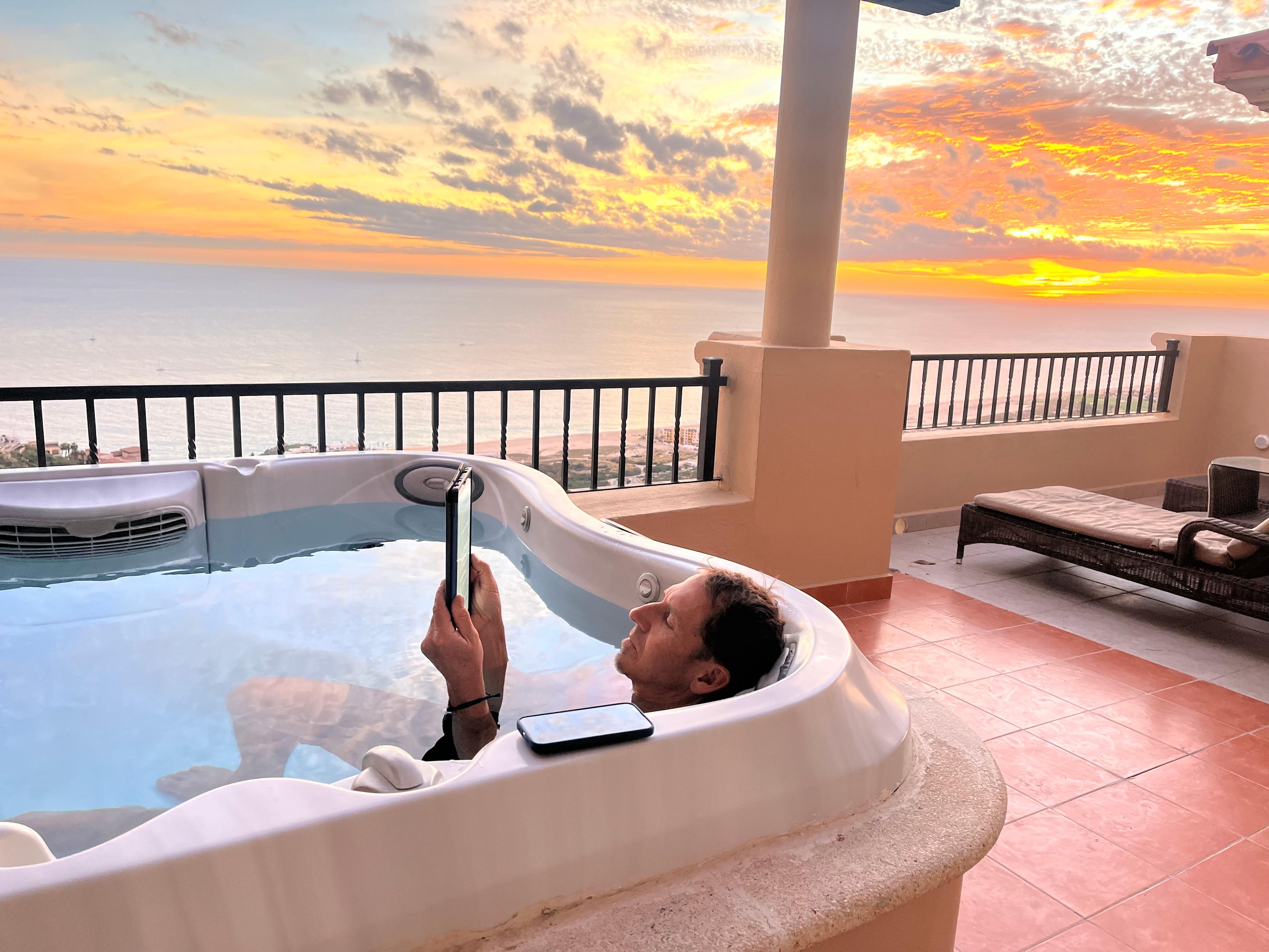 Spa on deck of Villa 