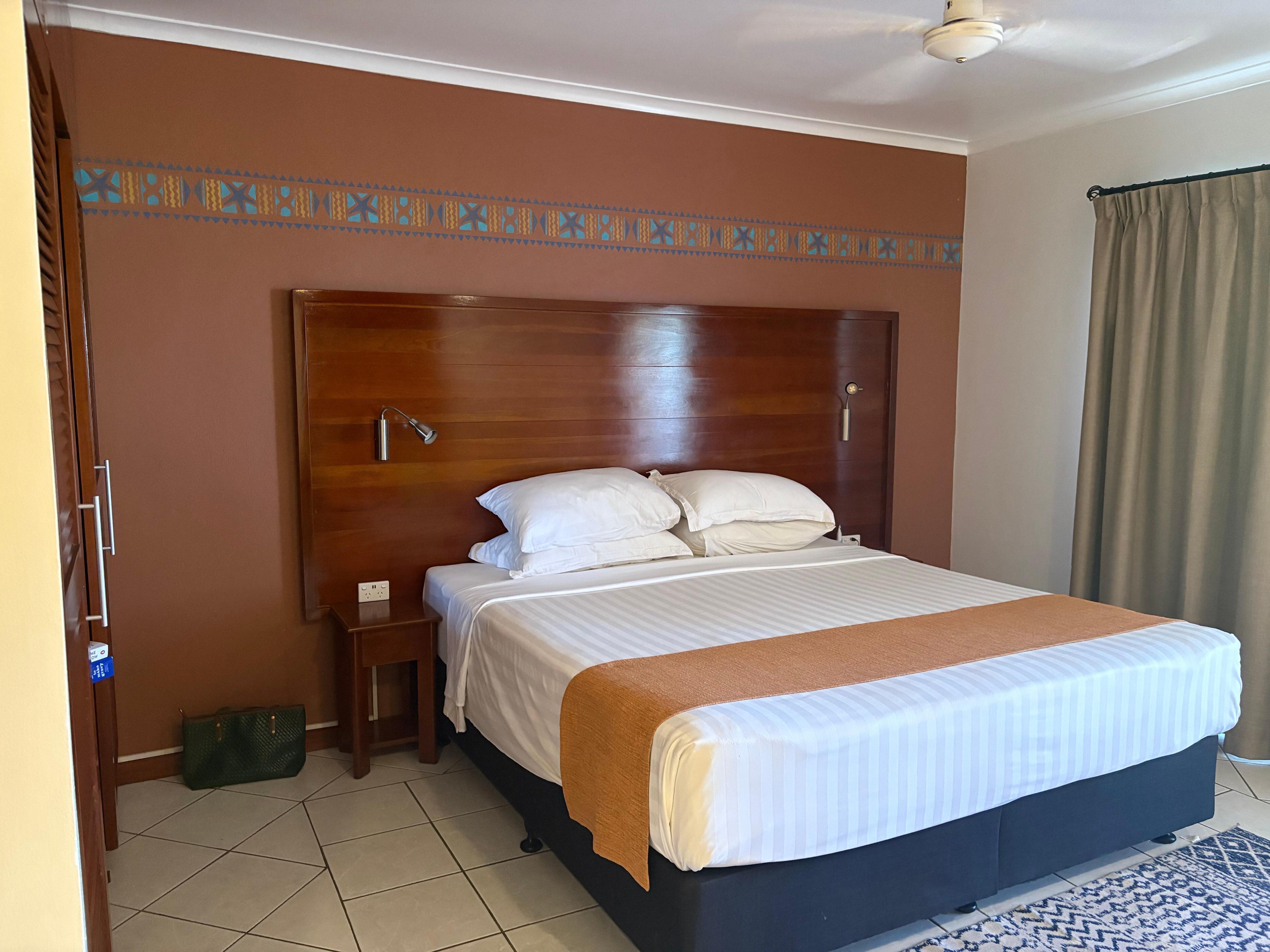 King size Bed
