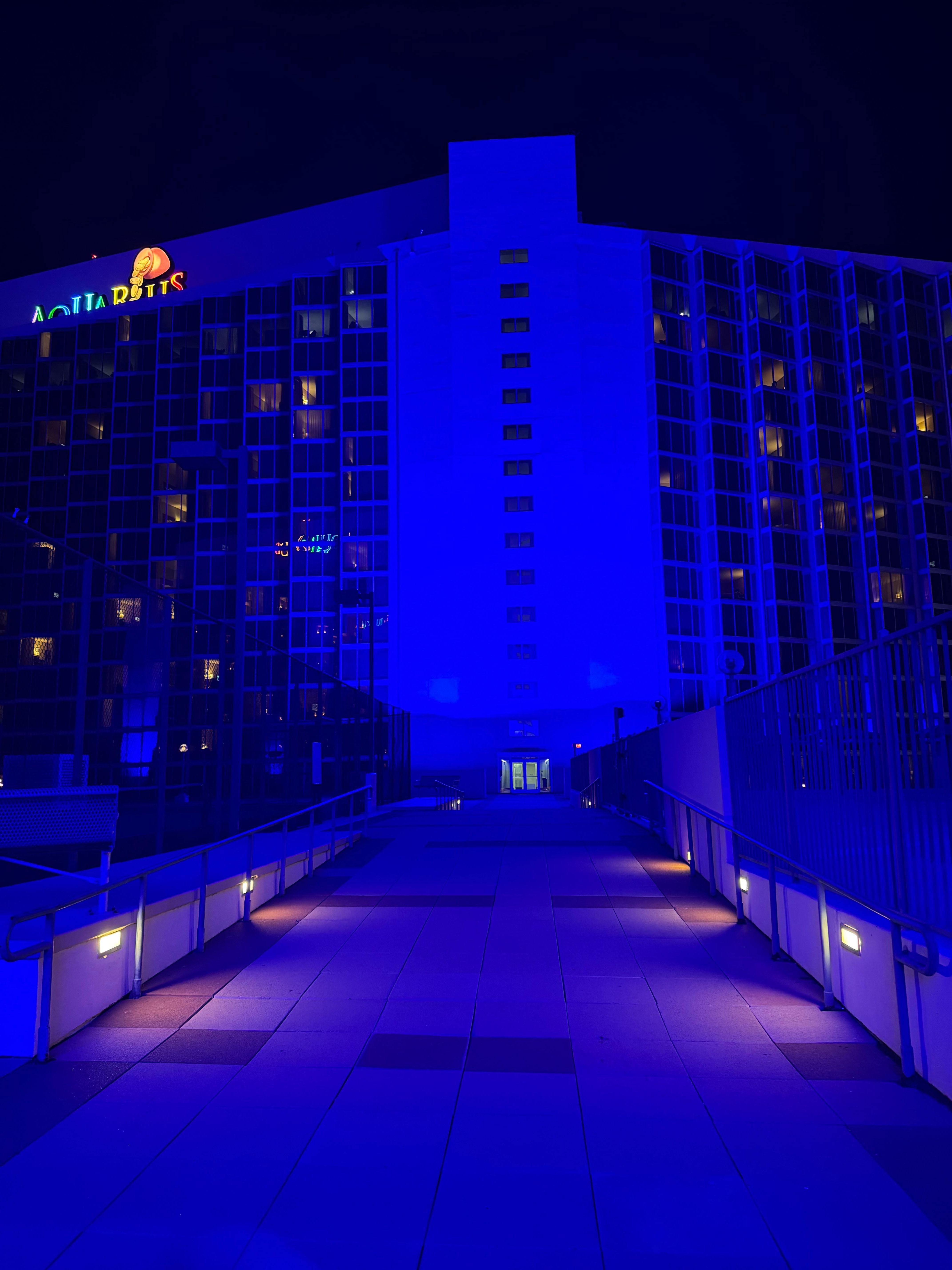 The walkway between the towers on the floor. 