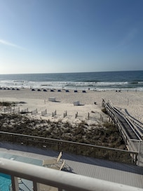 Boardwalk to the beach is nice, with only a few steps.