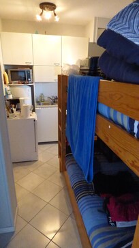 lit superposé dans l'entrée