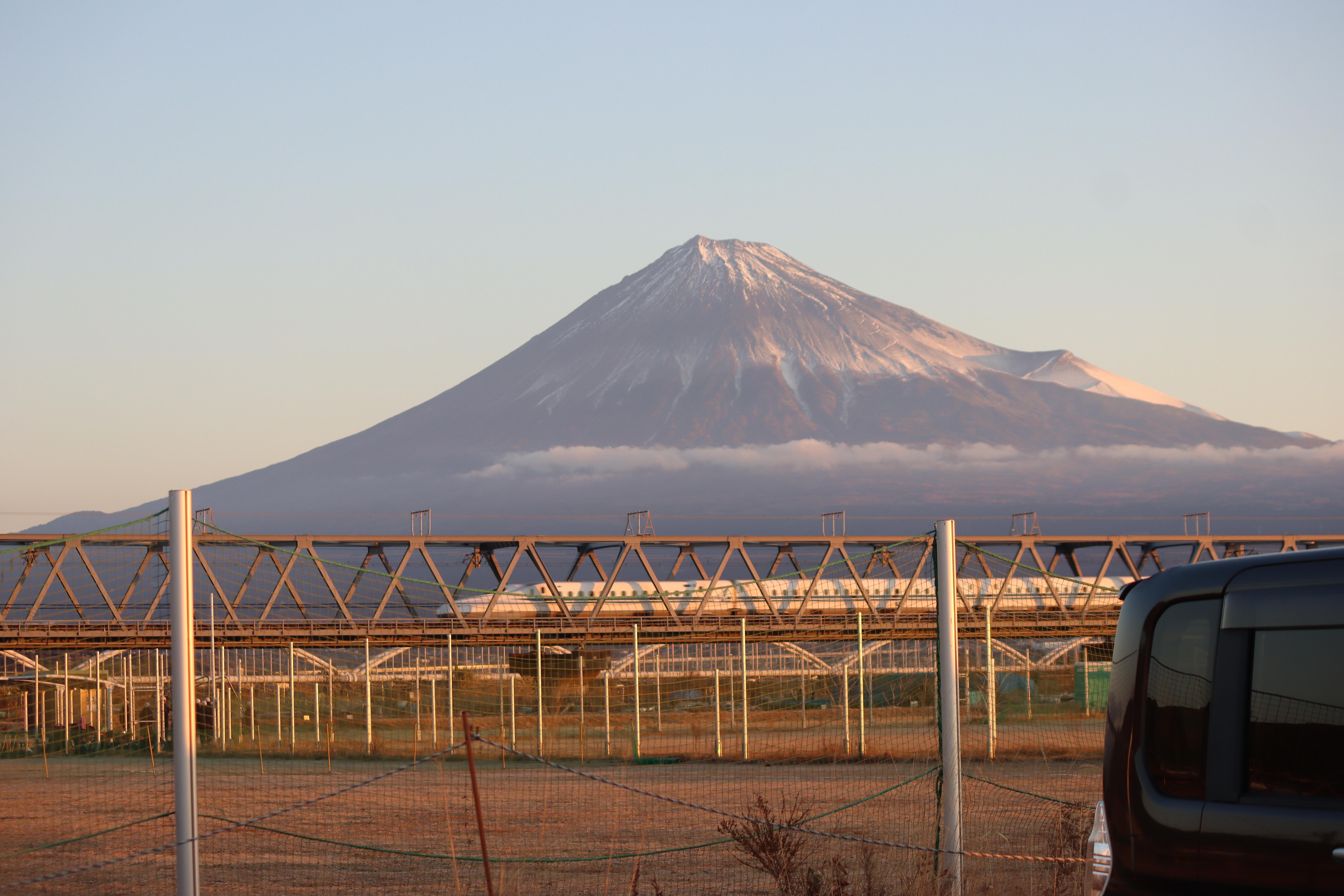 富士市　キウイ球場から見た富士山