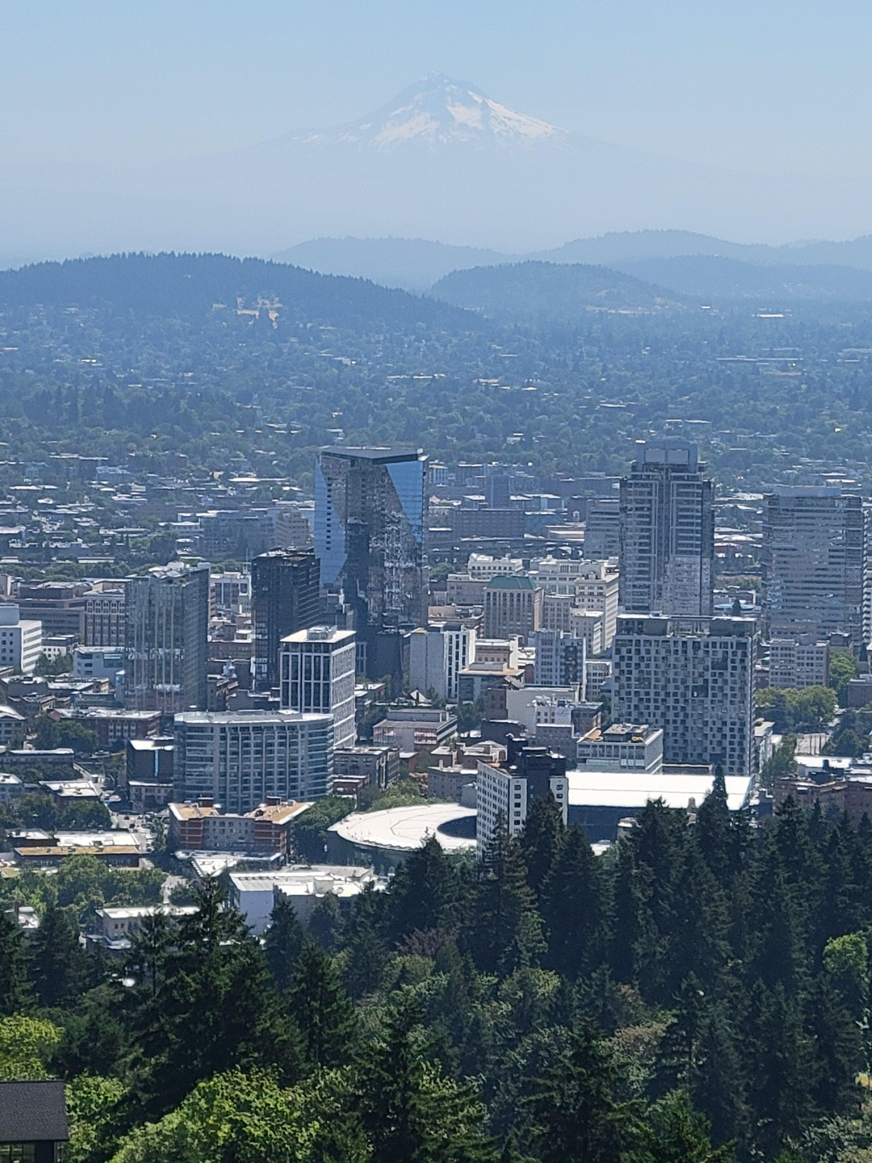 Pittock mansion overlooking downtown