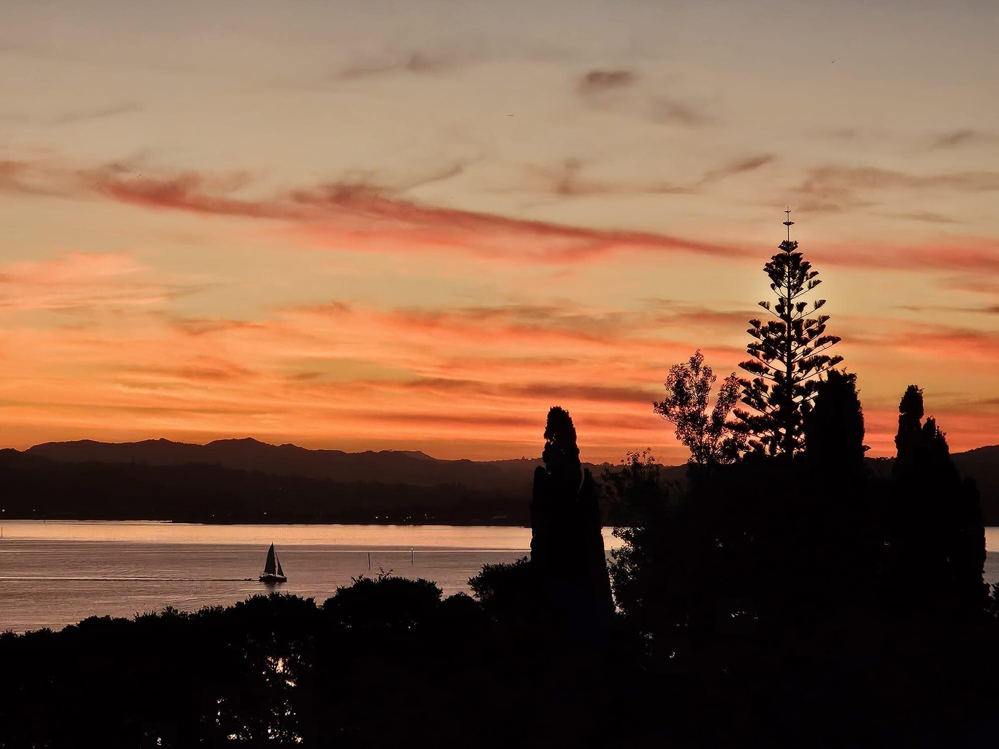 A beautiful sunset soaking the sky in colour, the kind that makes you slow down and savour the moment.