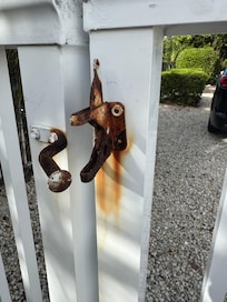 Same gate that needs repair to keep children safe