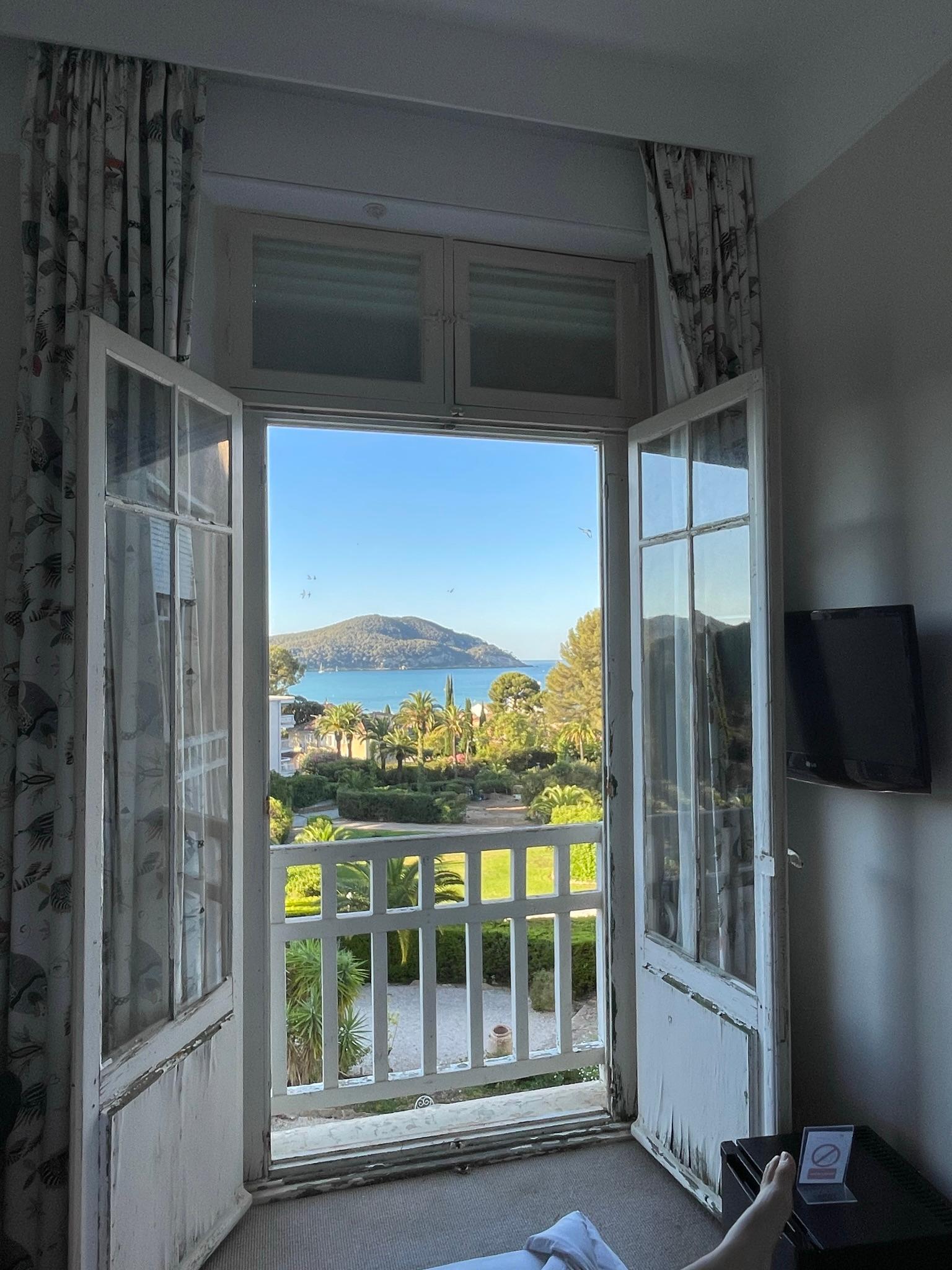 Beautiful view but the doors and railing were badly in need of fixing 