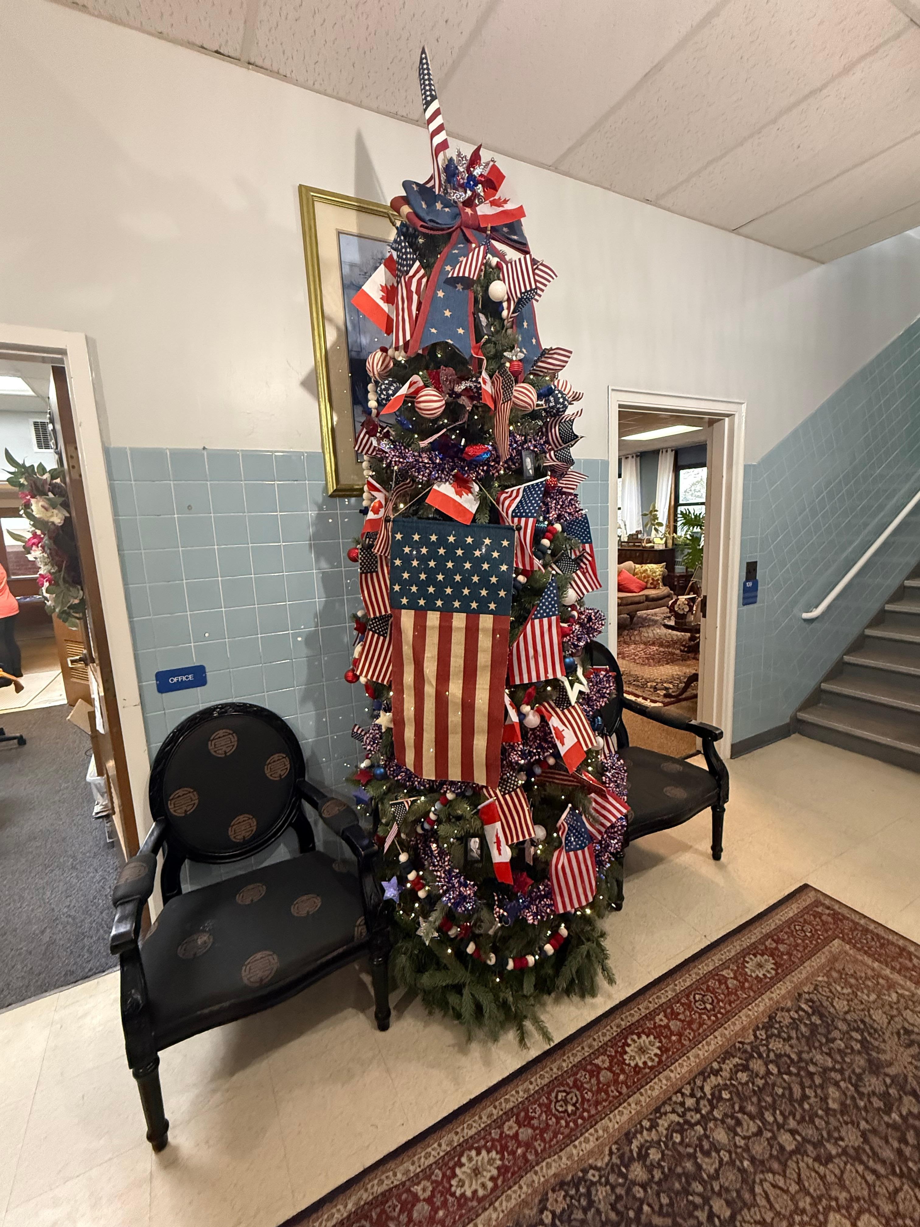 Welcoming American/Canadian decorated tree