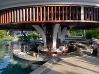 Swim up bar