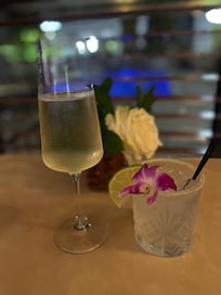 Nice bar, good menu. Thank you !