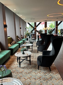 The lounge along the windows was comfortable
