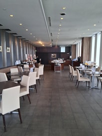 Breakfast room