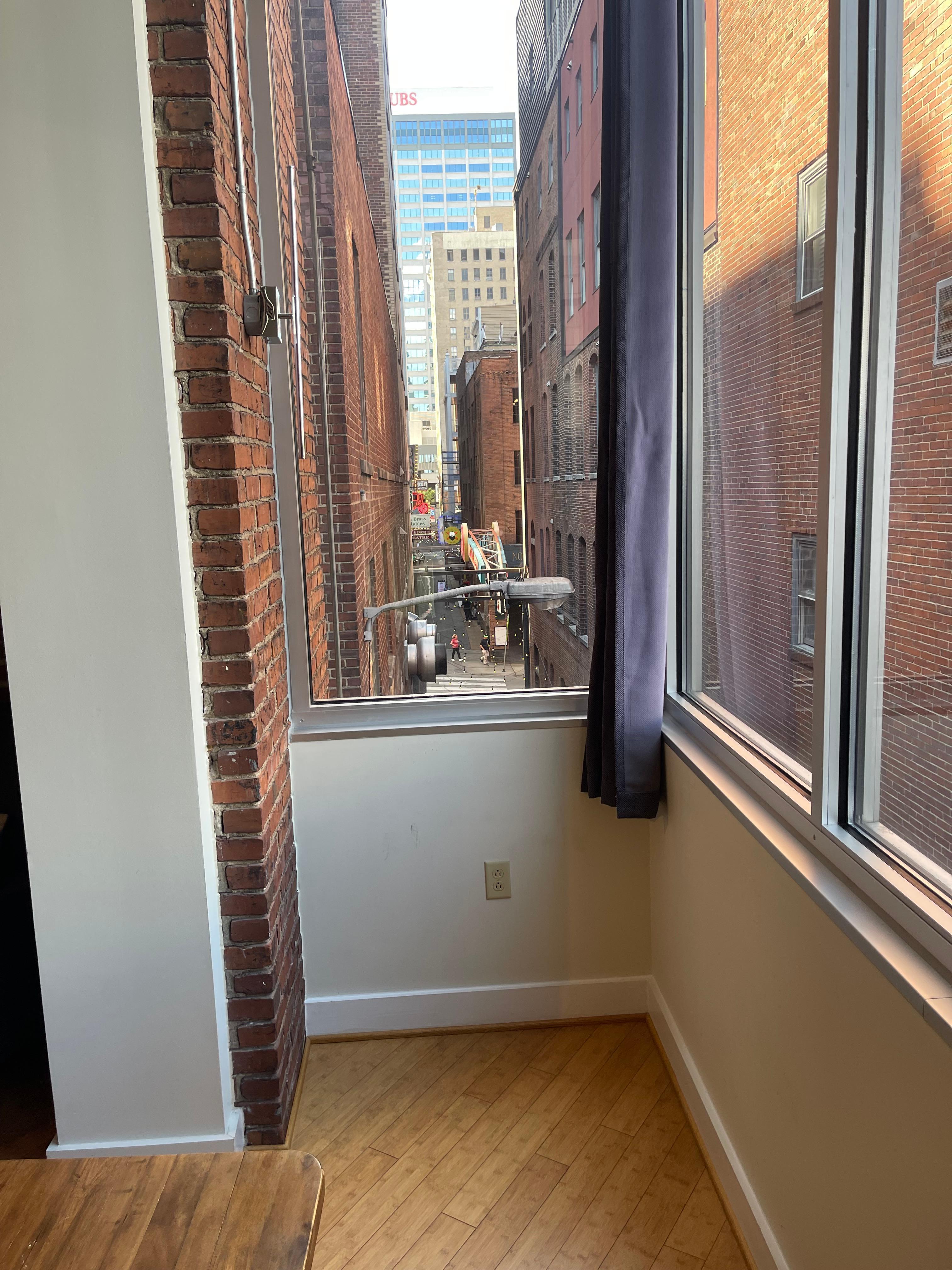 Little nook in apt. with view of printers alley. 