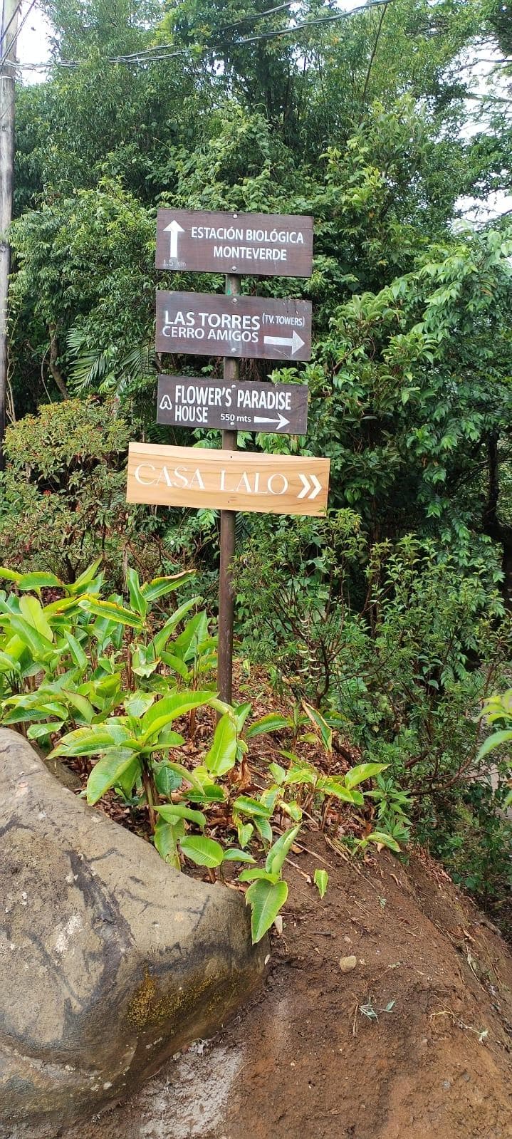 Make a right to the house!