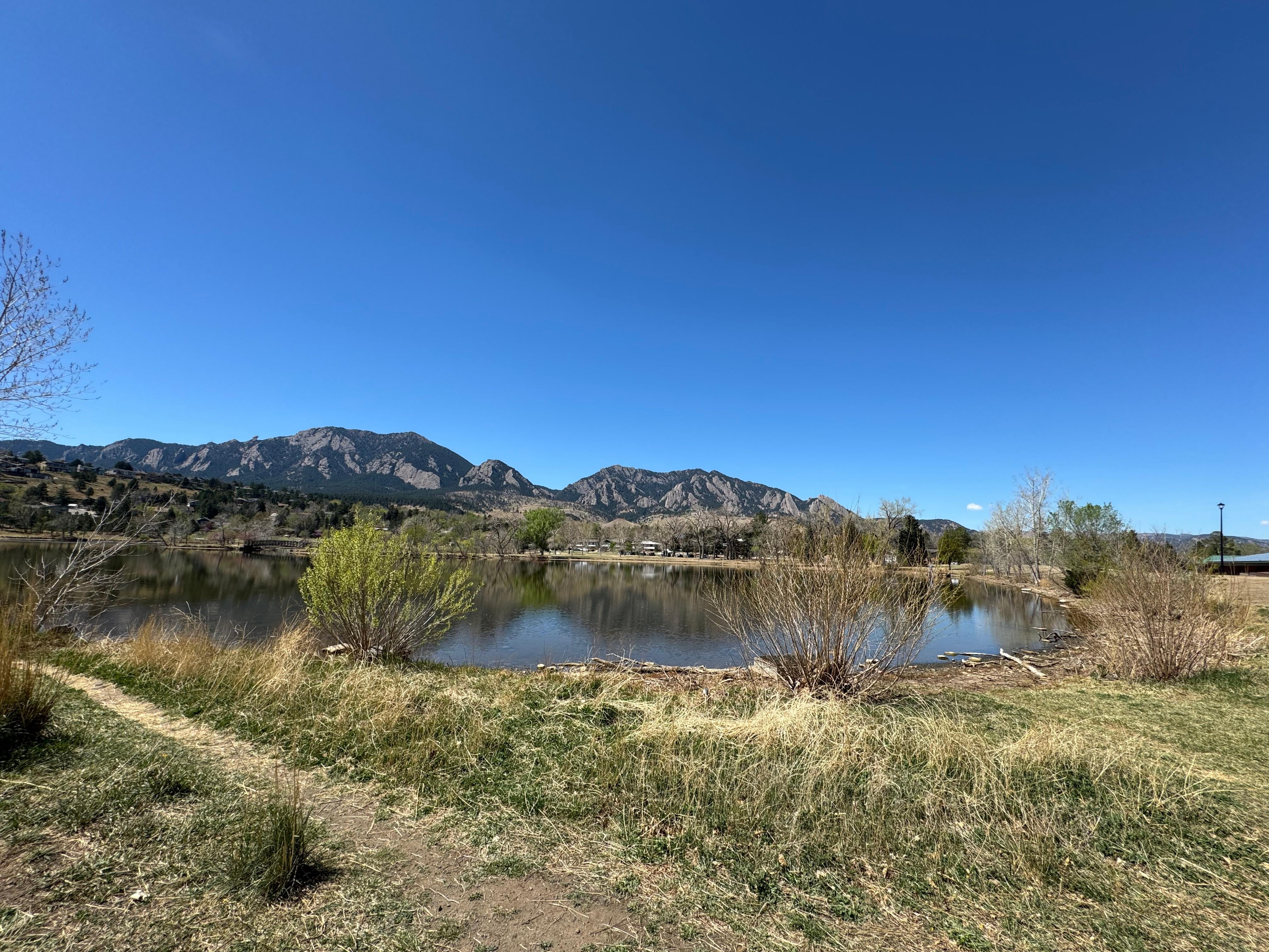 Beautiful park within walking distance 