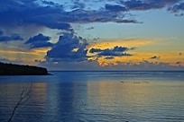 天気が良ければ沈む夕日が屋上から見えます。