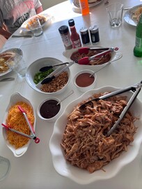 Plenty of service wares and utensils to prepare and serve your meals