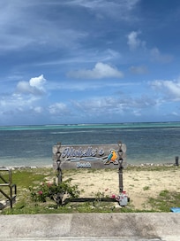 プールからビーチ