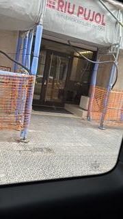 Outside/Facade 