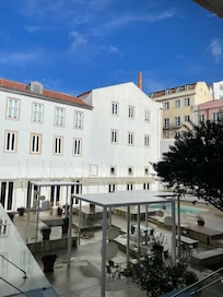 Fra vores vindue på første sal