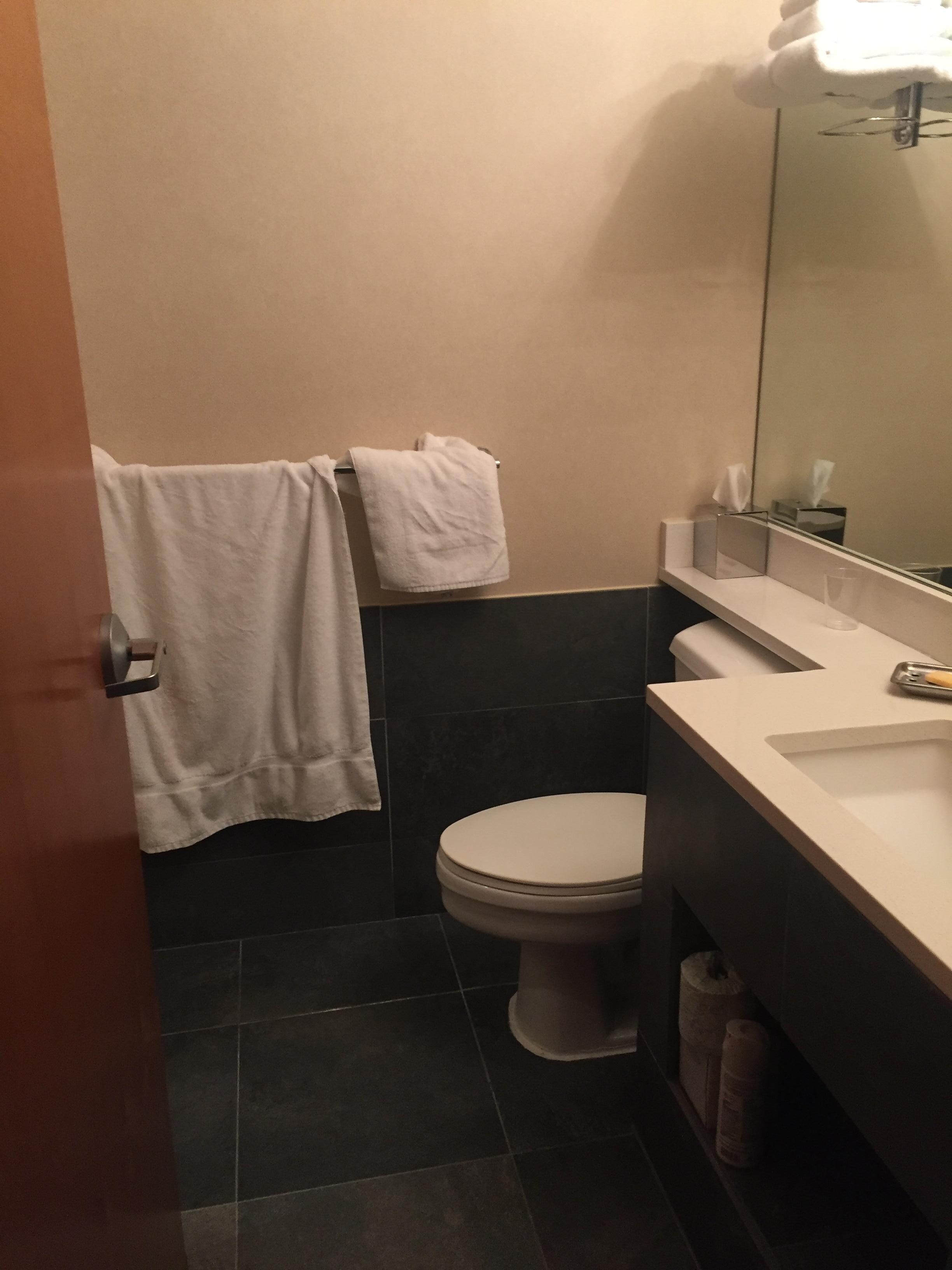Nice bathroom