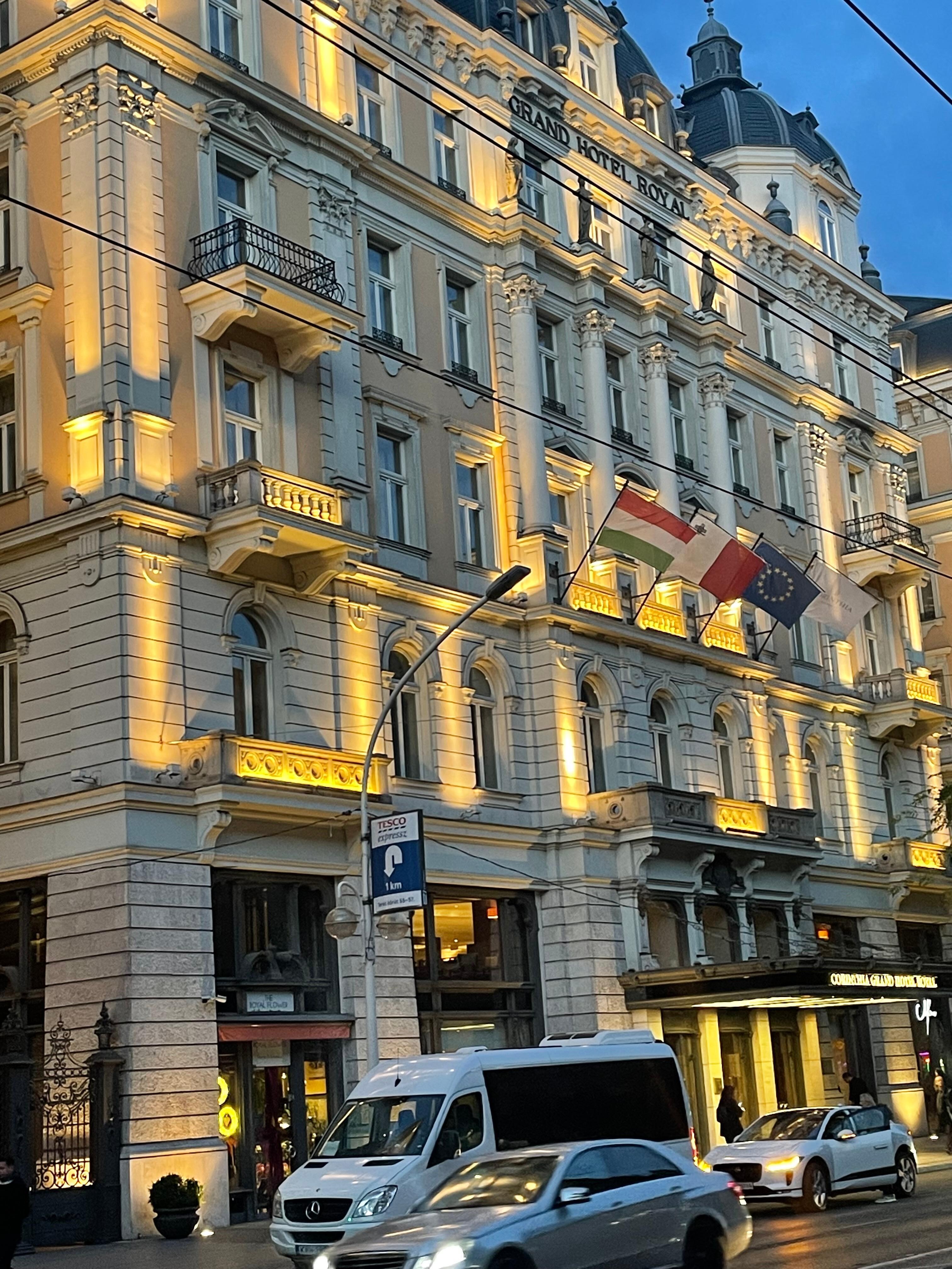 Hotel 