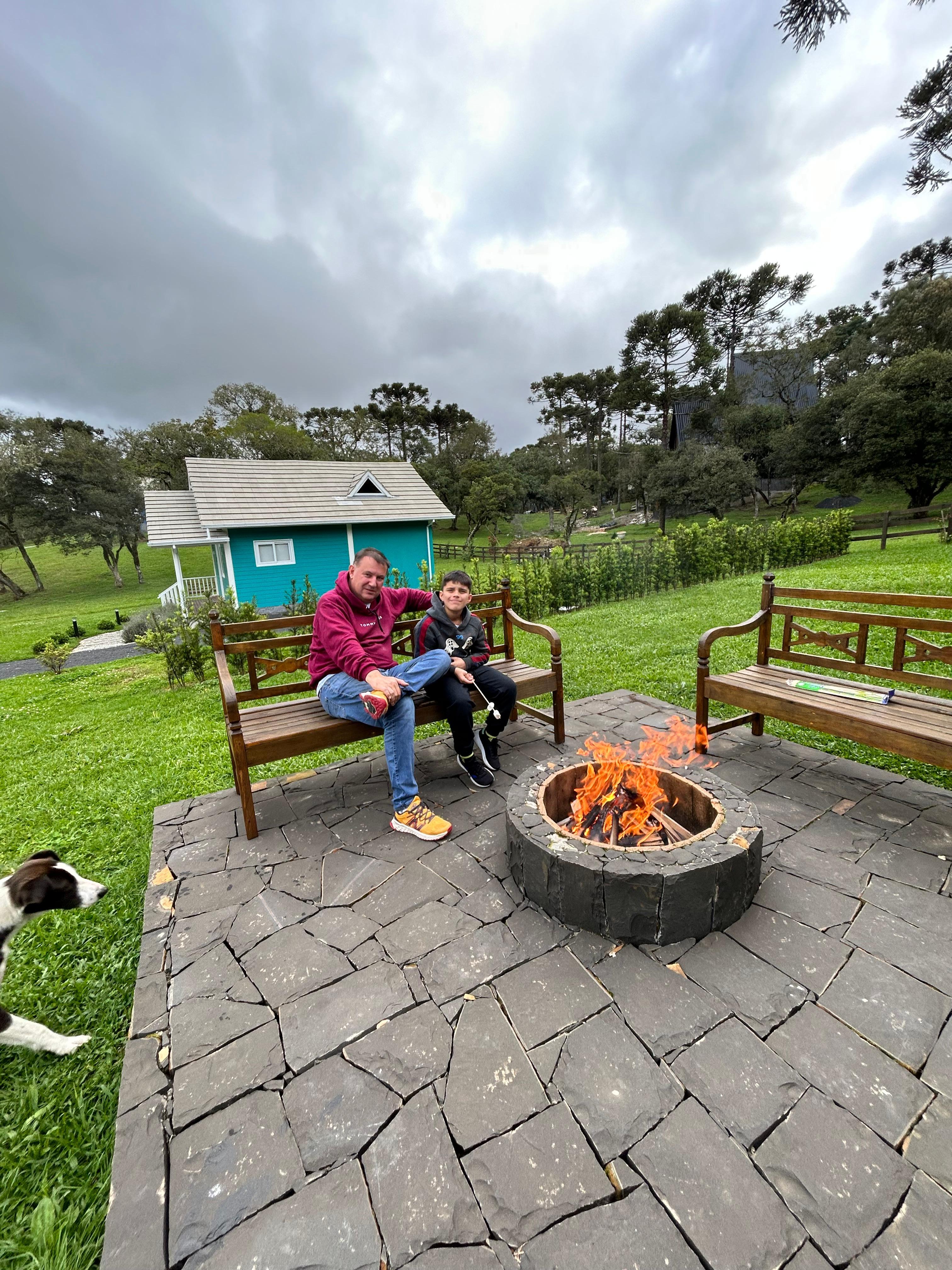 Tarde de MARSHMALLOW e fogo de chão 