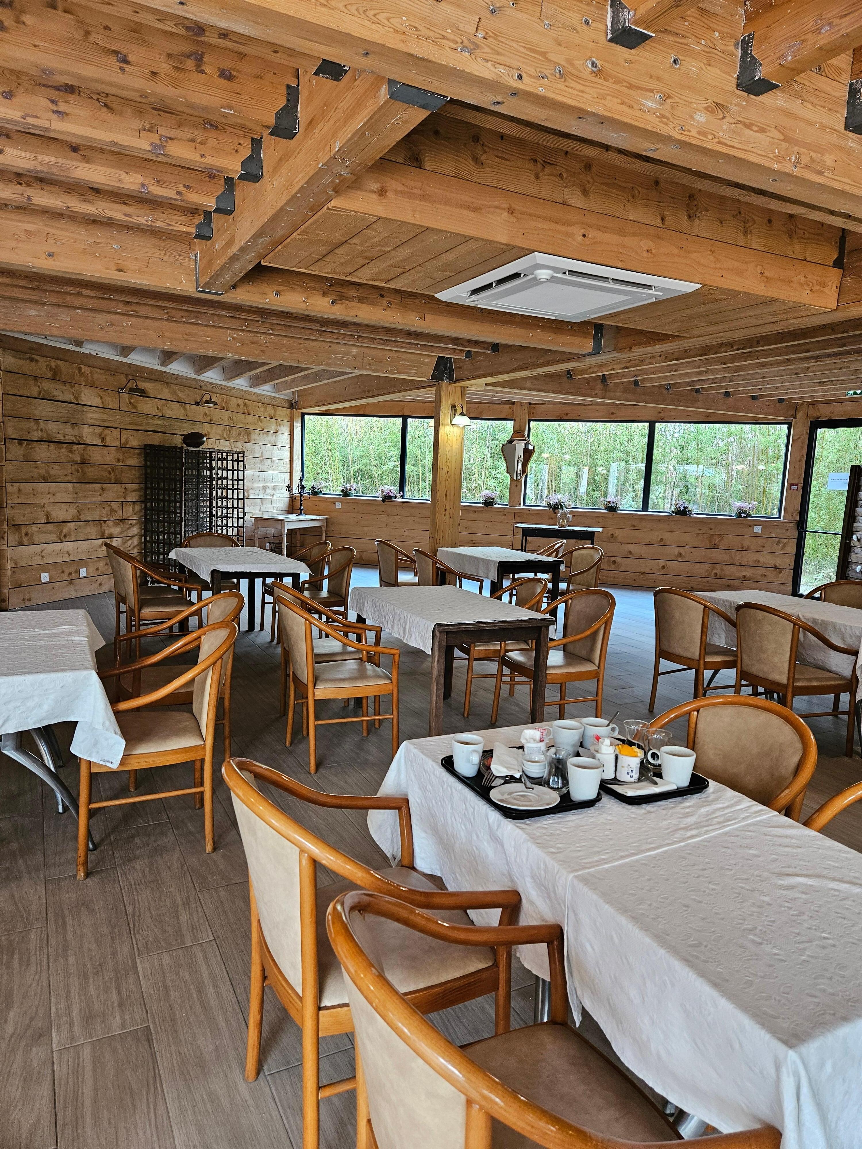 Salle du petit déjeuner 