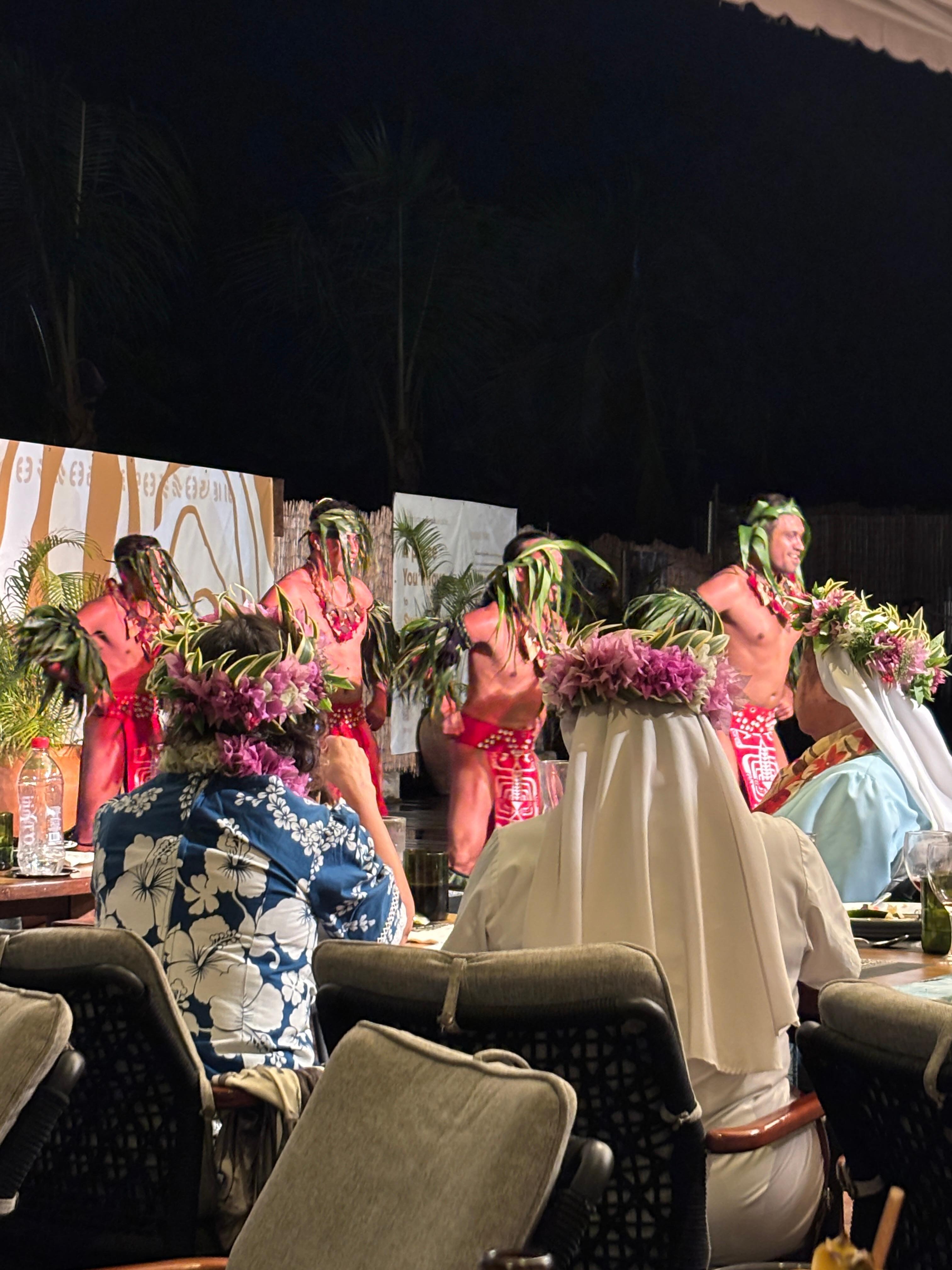 Excellent buffet and outstanding Tahitian cabaret show enjoyed by the entire family including young children (6 years and over)