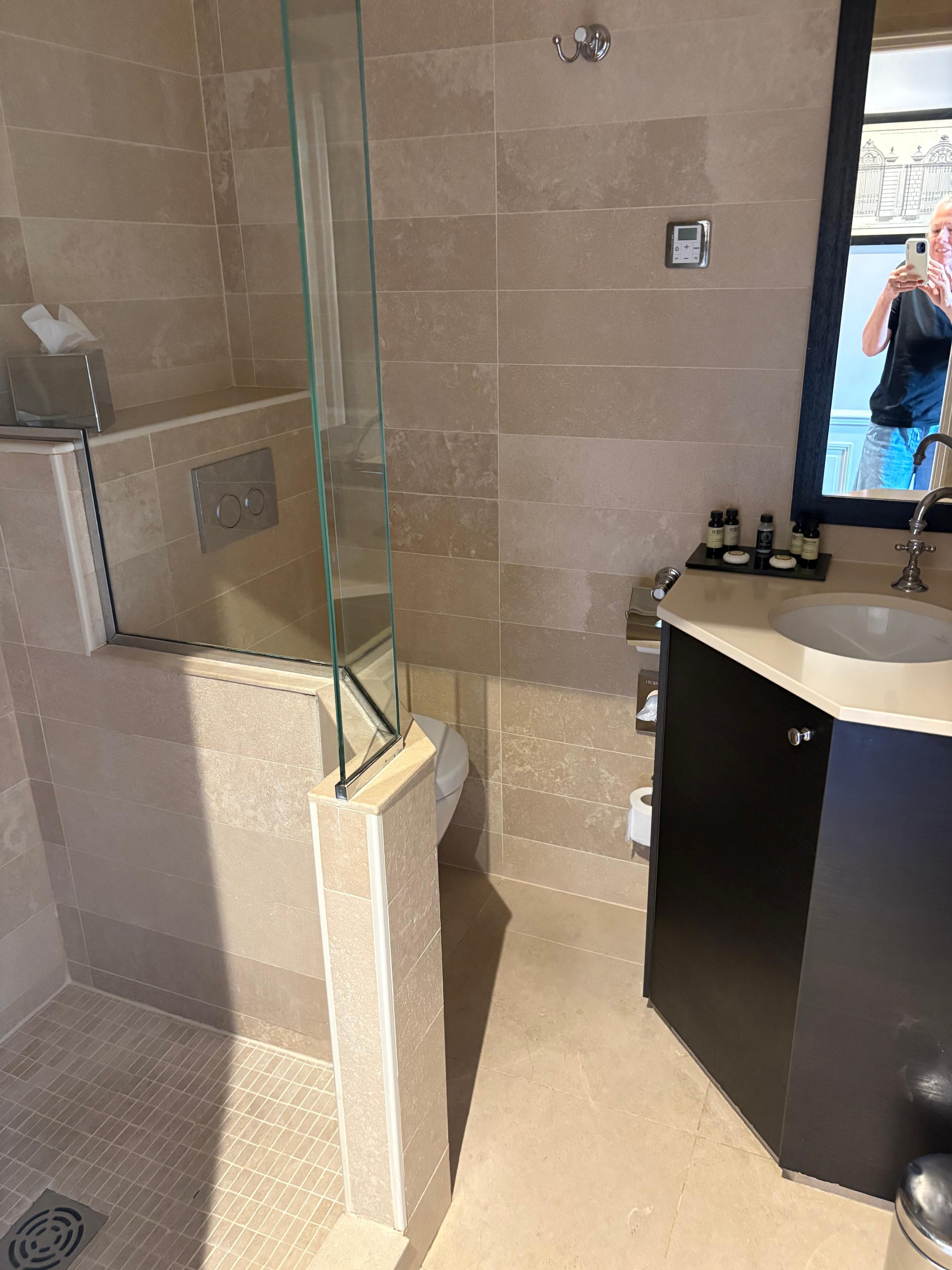 Awesome bathroom 