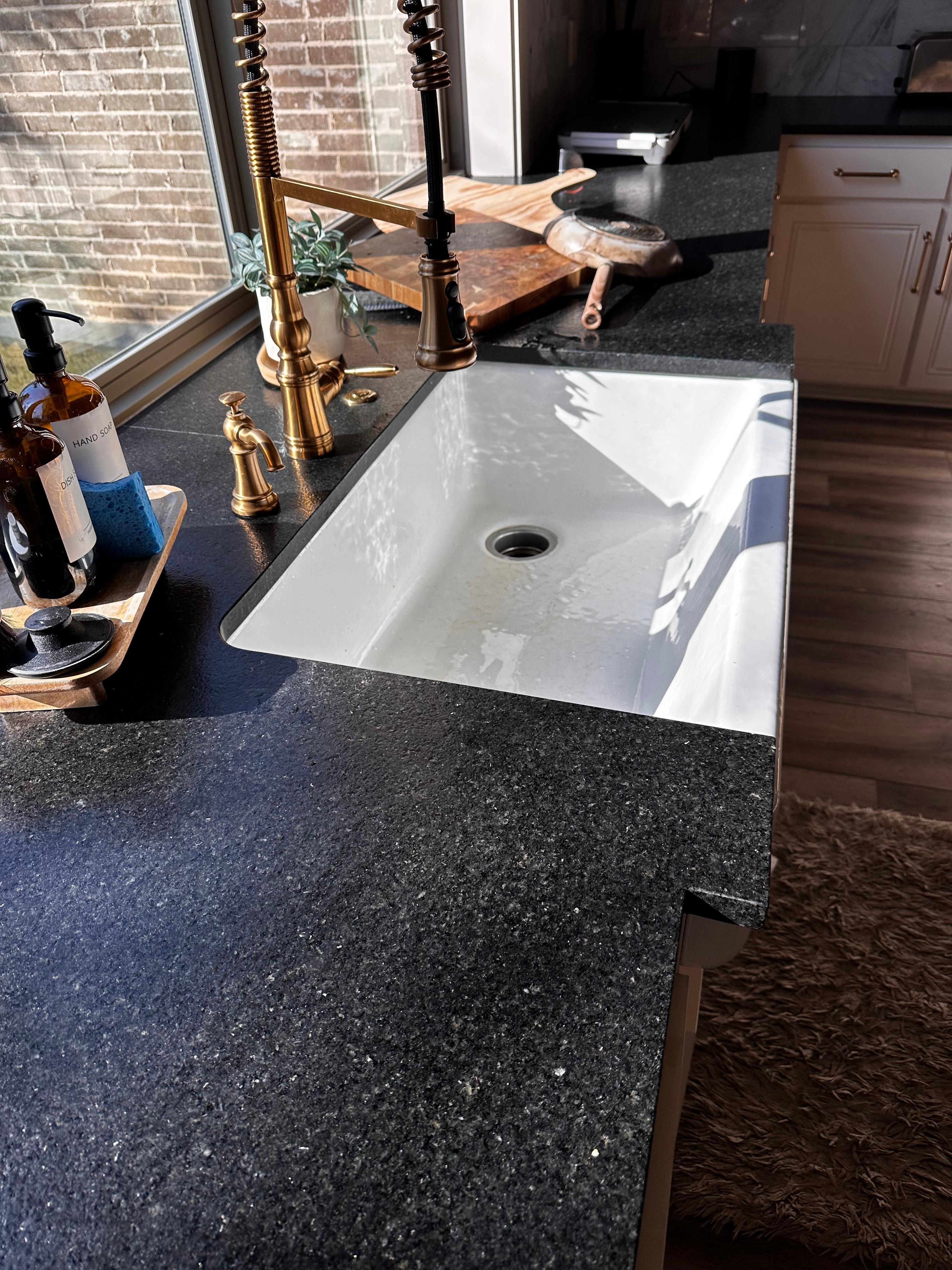 Nice big sink that drains properly 