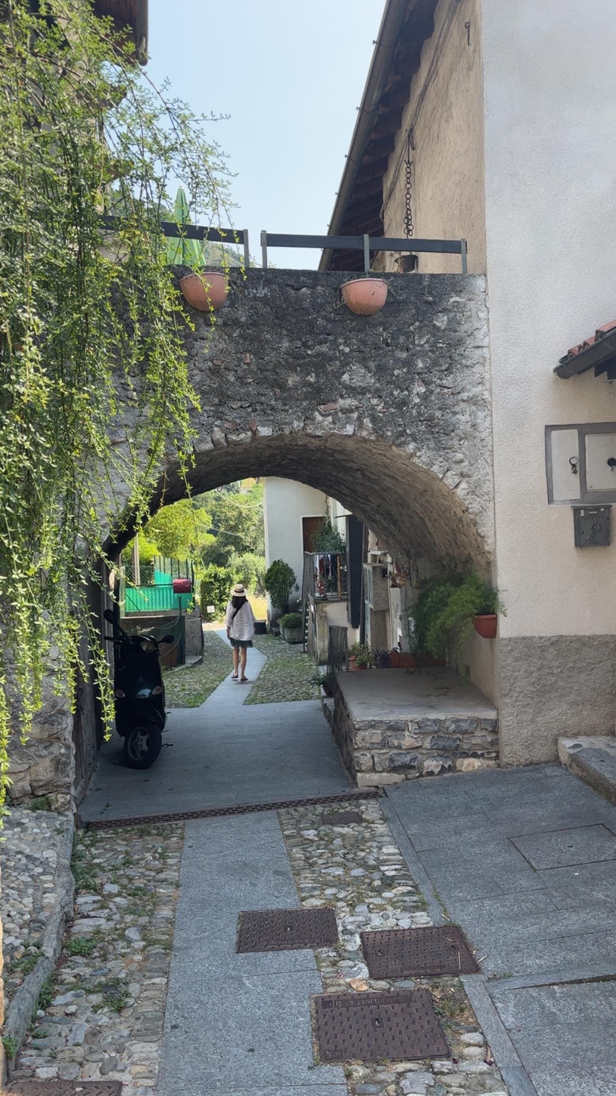 The walk down to the lake