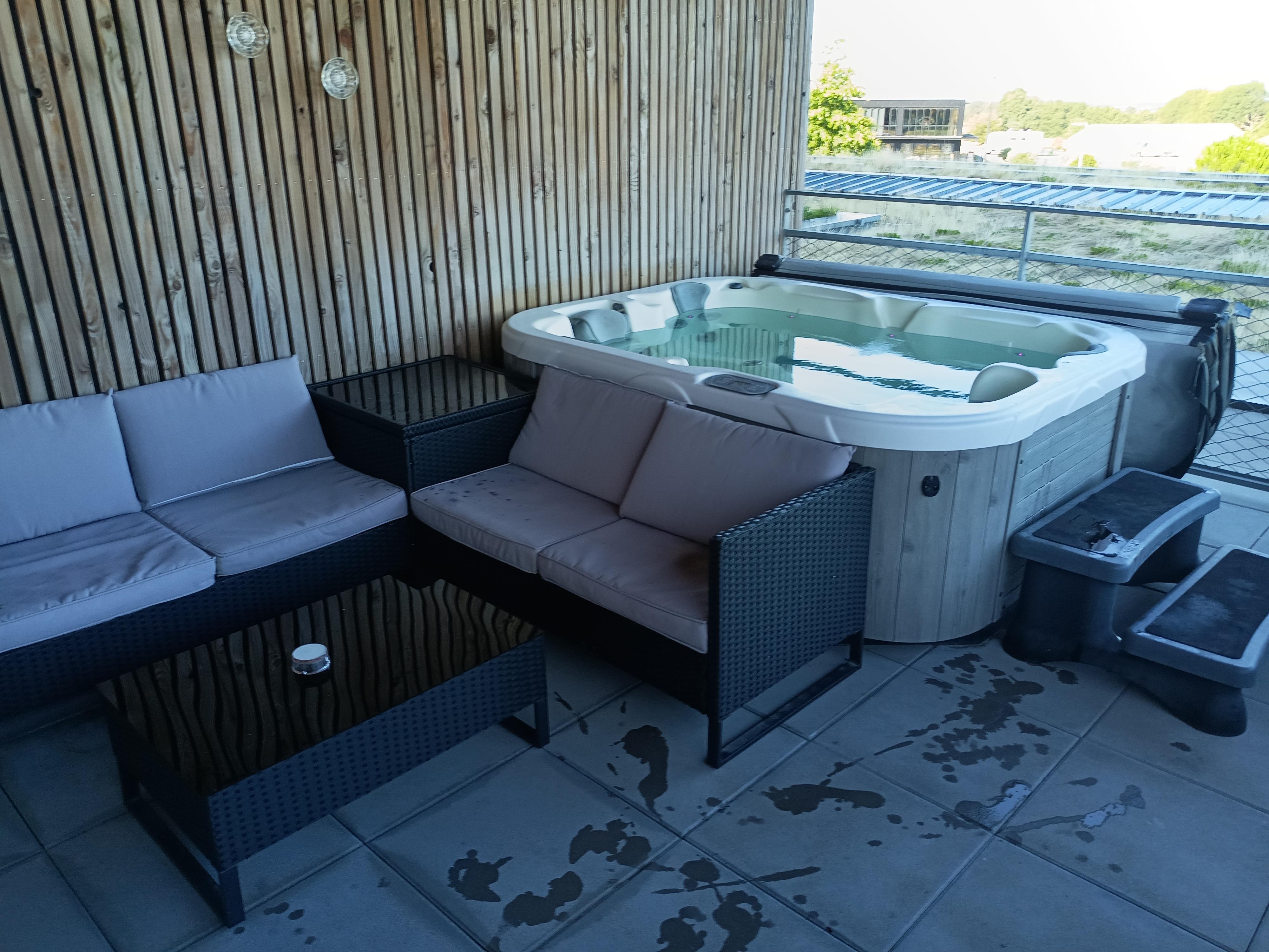 Chambre avec terrasse et spa privé 