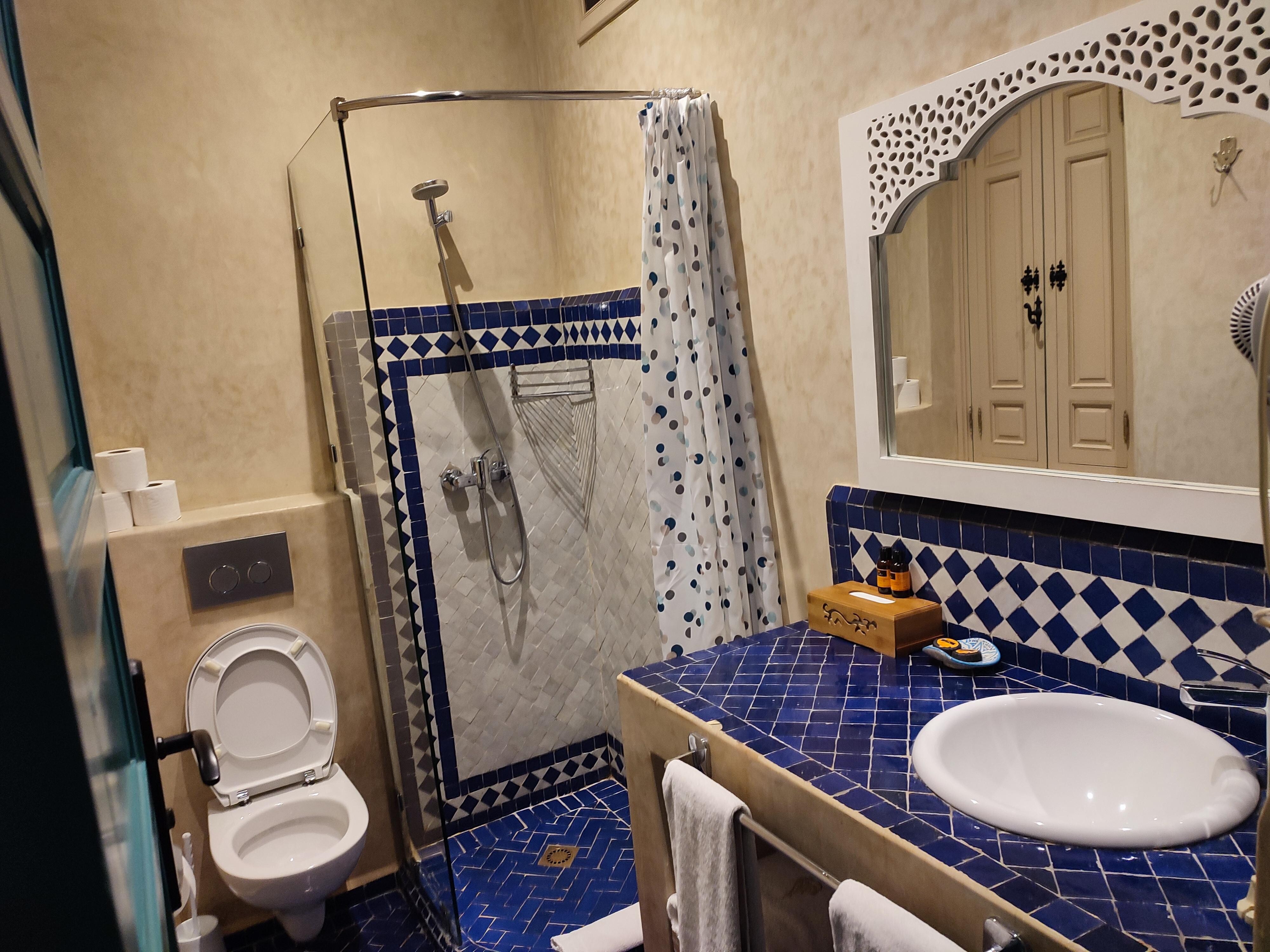 Riad Azrur Bab Aylan bathroom