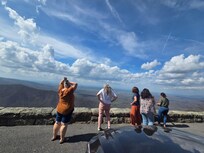 Ravens Roos overlook - blue ridge parkway, 10 minute drive