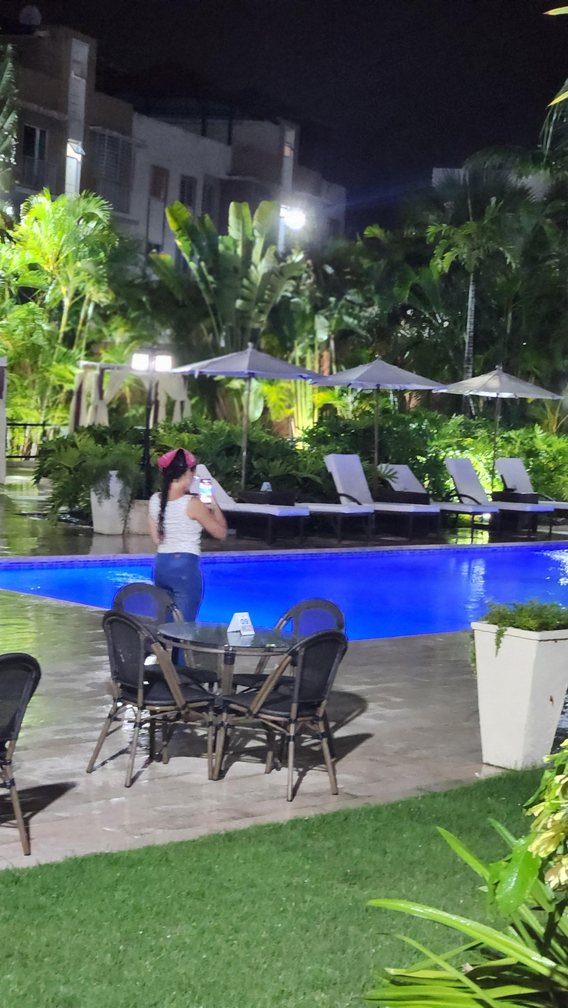 Lovely pool in the evening 