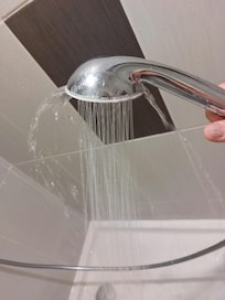 Pommeau cassé et entartré