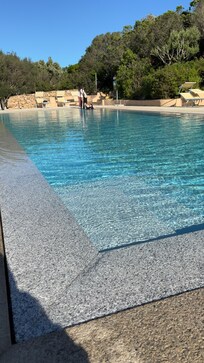 L’une des deux Piscine de la résidence