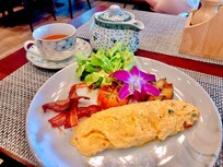 Delicious cooked-to-order breakfast.