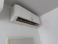 Air conditioning/ heat