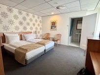 Twin room, 4th floor