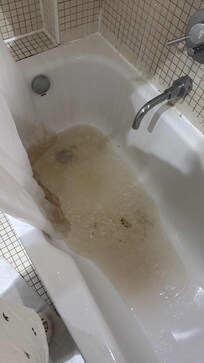 Un altro giorno, la stessa cosa, quattro giorni in due settimane