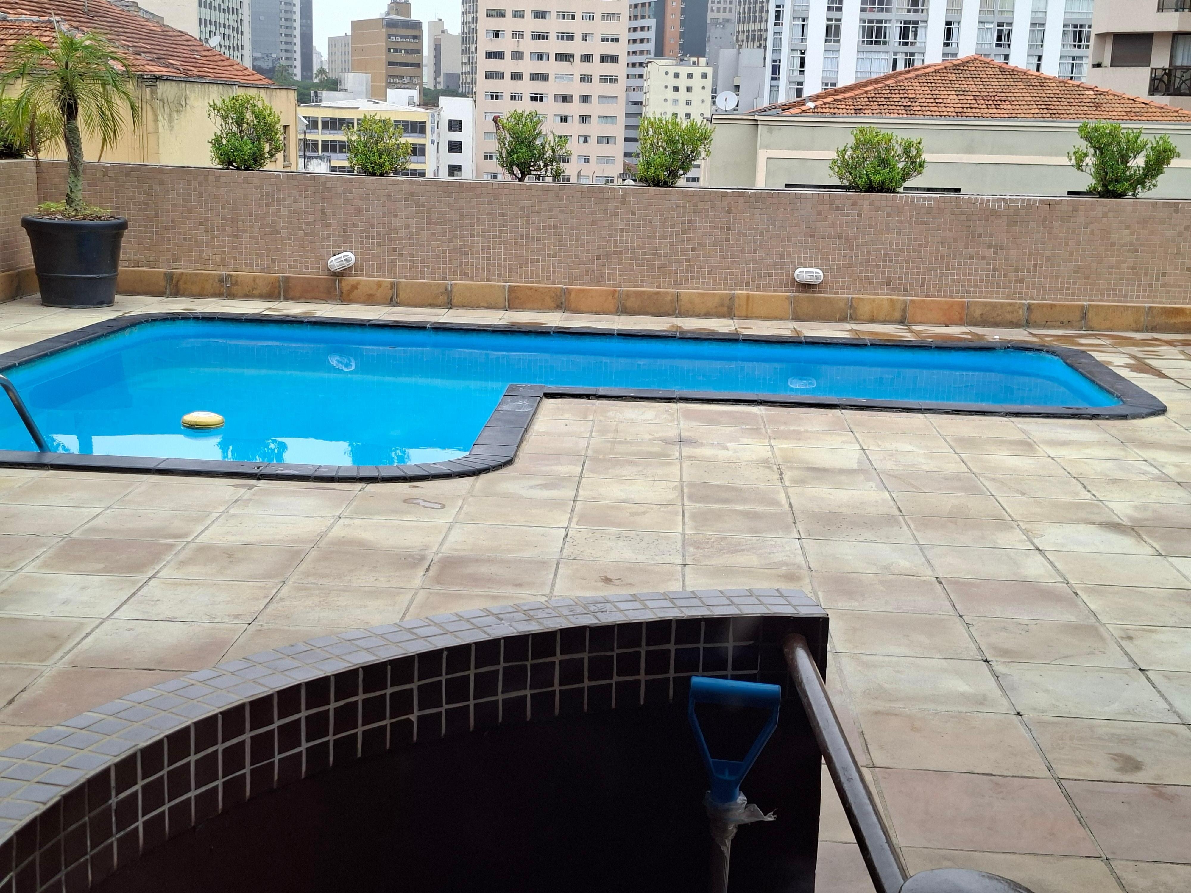 Piscina no 4o. Andar.