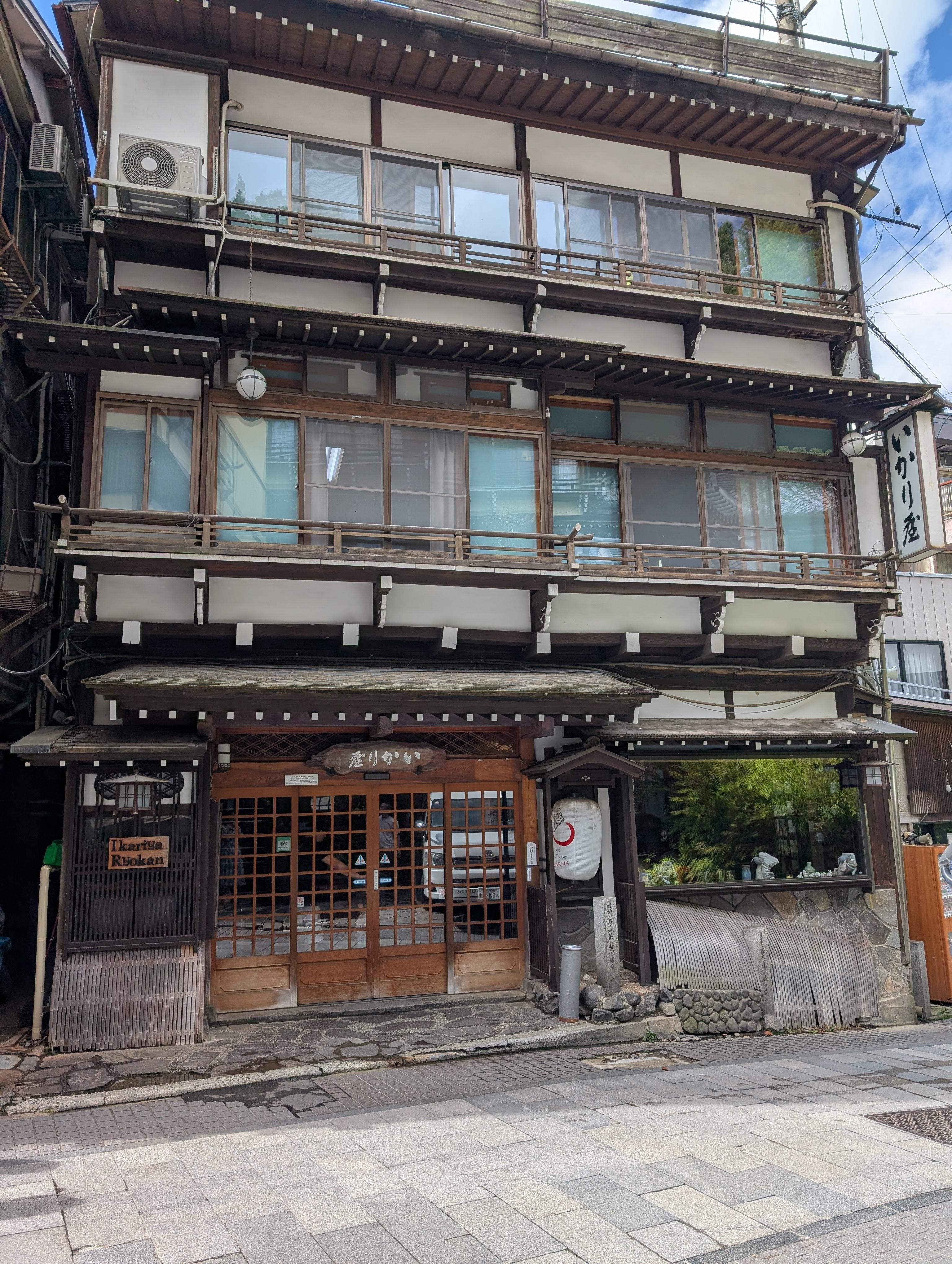 外観はこんな感じです。